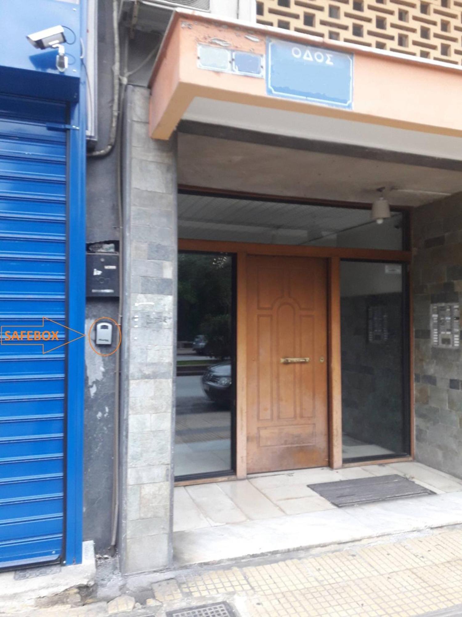 Kerameikos, A Lovely Apartment Atenas Exterior foto